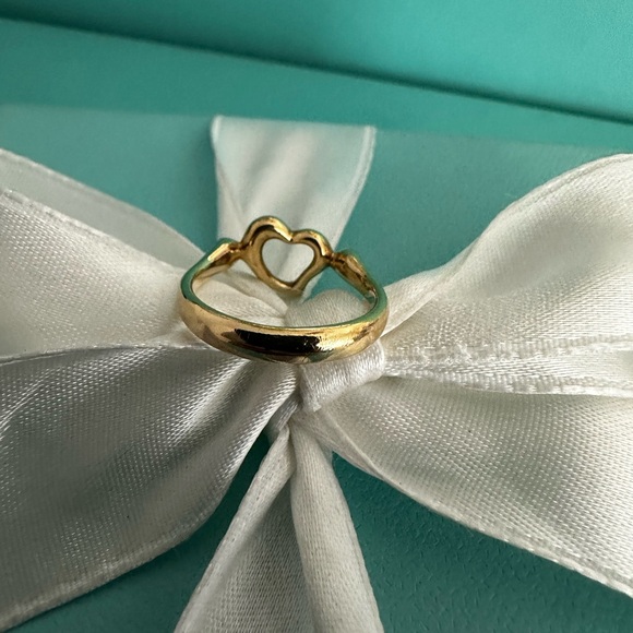 Tiffany & Co Yellow Gold Open Heart Elsa Peretti Ring size 5.25 - Picture 7 of 12